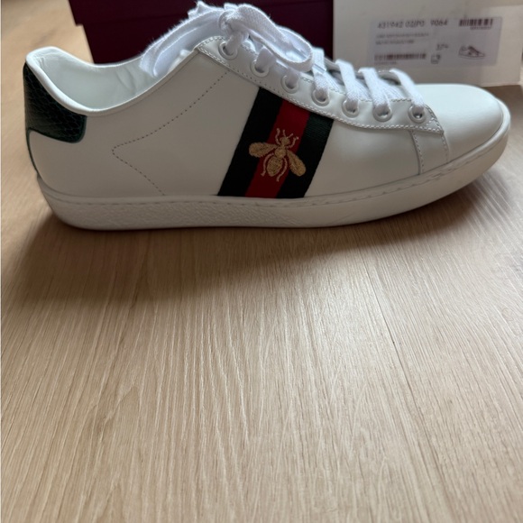 Gucci Ace Bee Sneakers - Picture 1 of 15